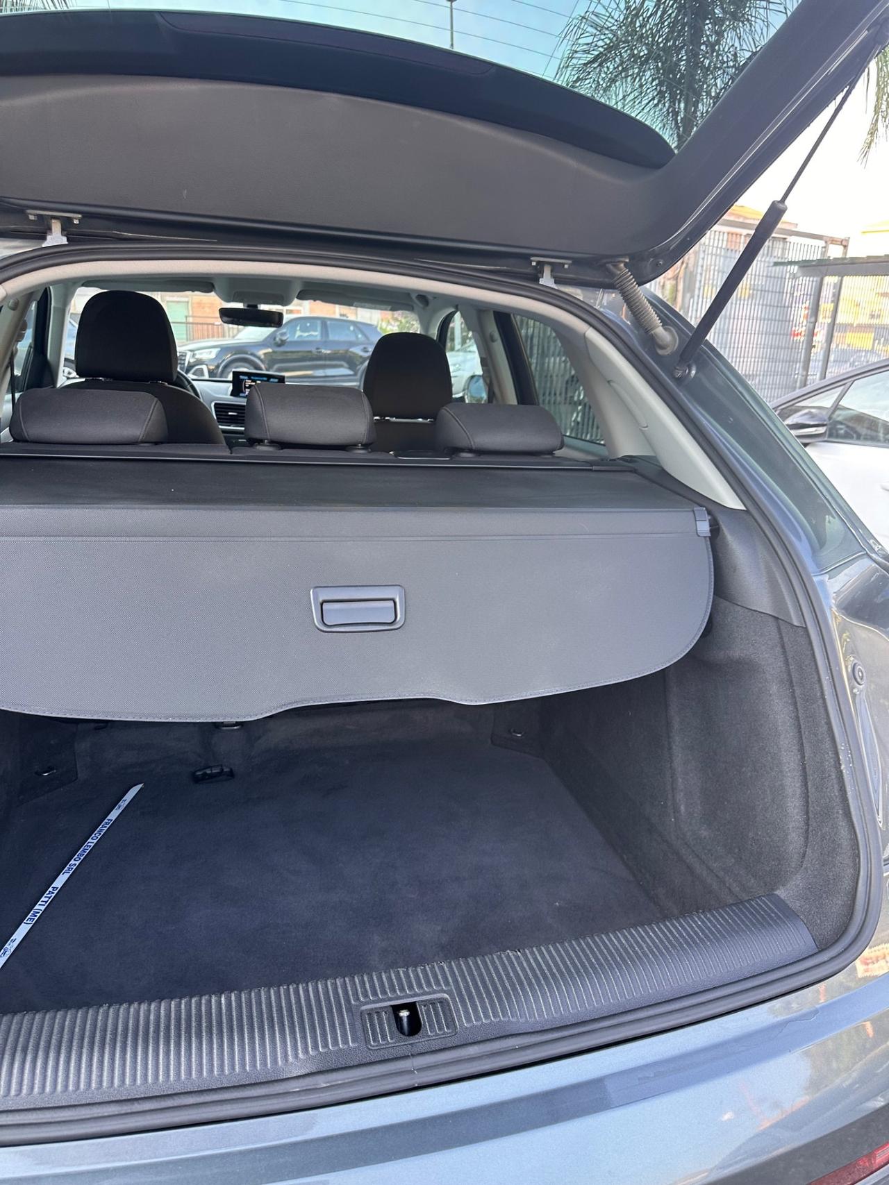 Audi Q3 2.0 TDI 120 CV Sport