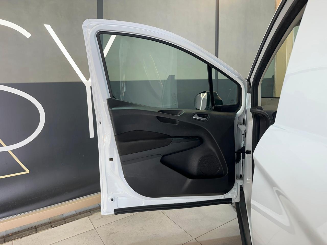 Ford Transit Courier 1ªs -1.5 TDCi 75CV * IVA ESPOSTA *