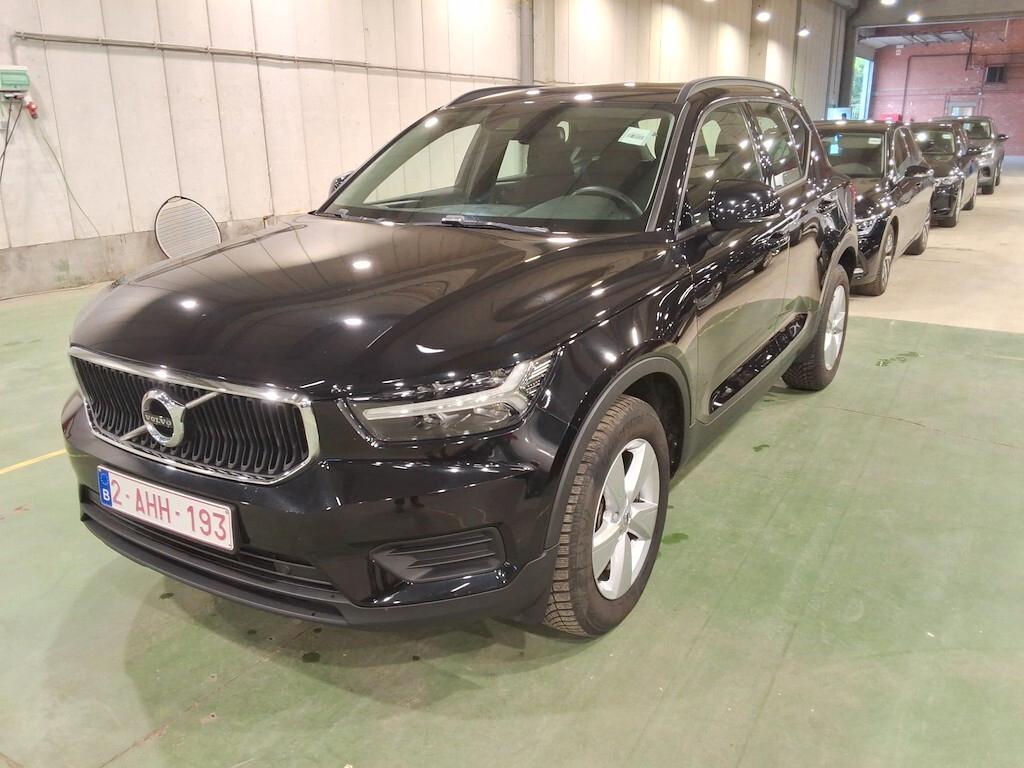 VOLVO XC40 2.0D D3 150CV 6M. MOMENTUM CORE ( FARI LED - COCKPIT - CRUISE - NAVI - SENSORI POST. )