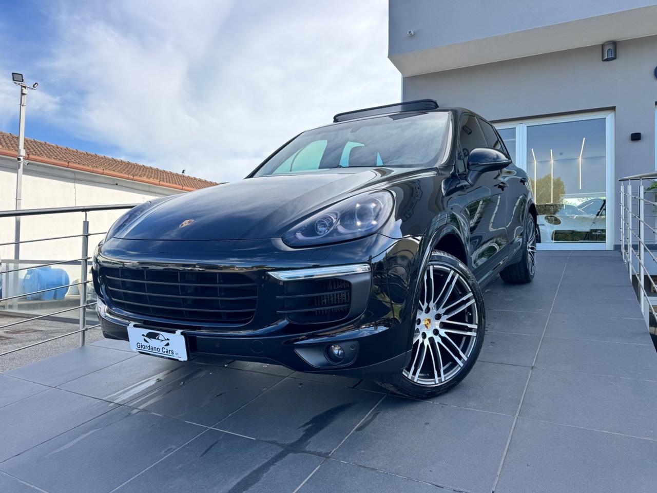 Porsche Cayenne 3.0 Diesel Platinum Edition open edition Porsche approved