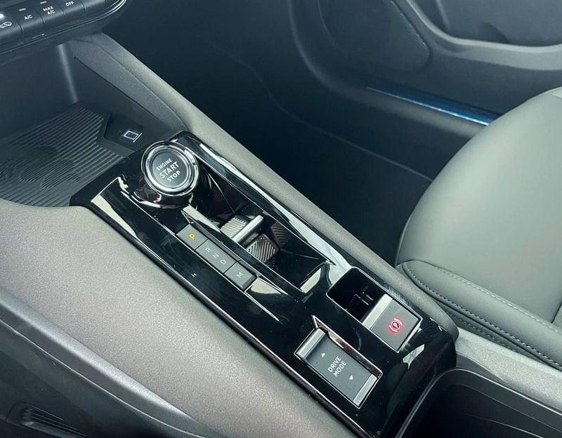 Alfa Romeo Junior 1.2 136 CV Hybrid eDCT6 Speciale