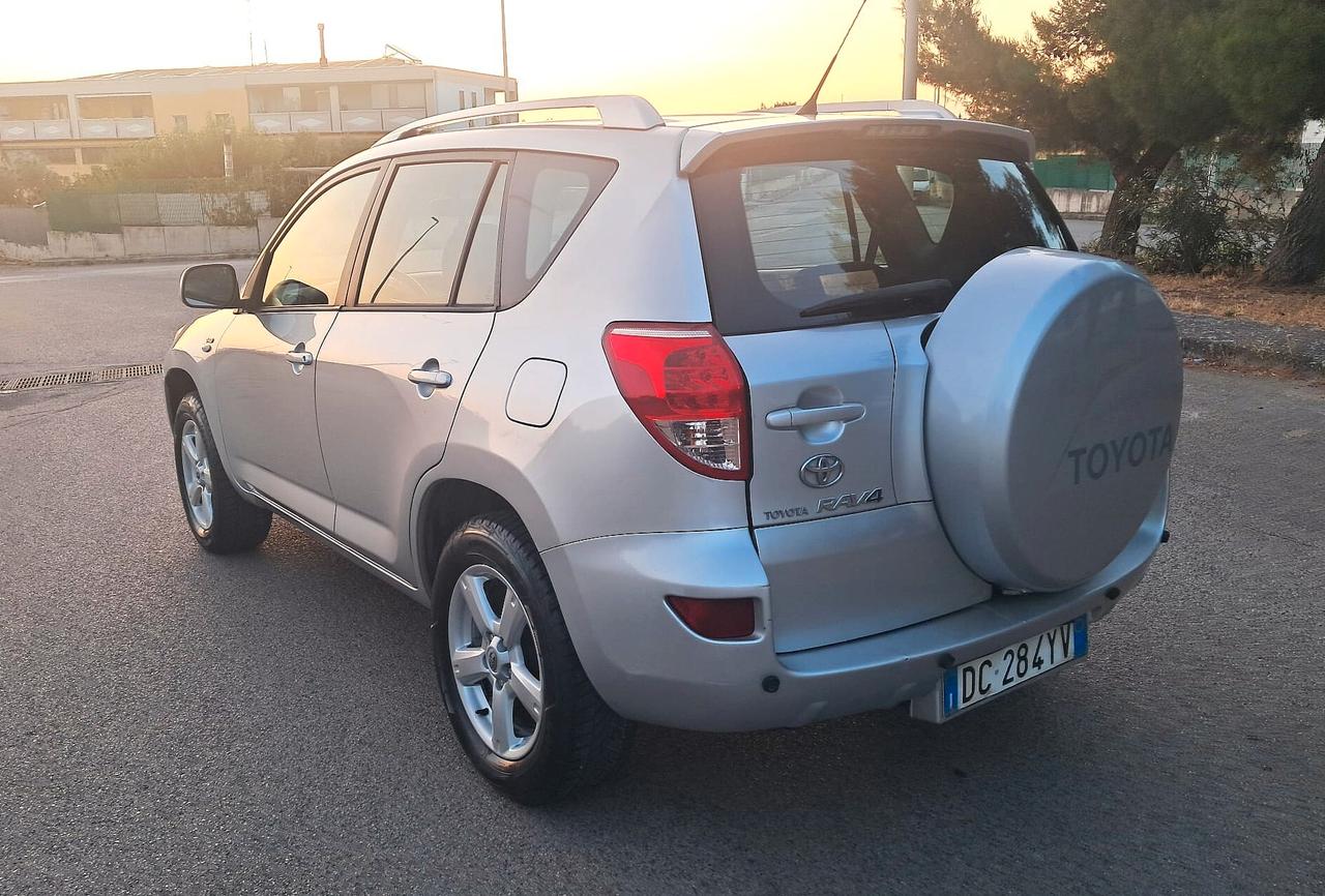 Toyota RAV 4 RAV4 2.2 D-4D 136 CV Sol