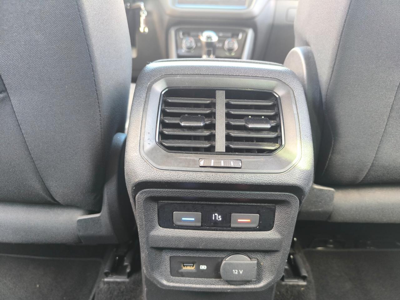 VOLKSWAGEN TIGUAN SPORT 1.6 TDI 1 PROPIETARIO COCKPIT/NAV/LED