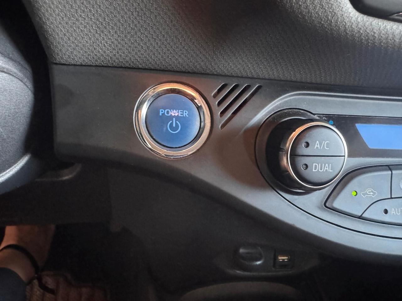 Toyota Yaris 1.5 Hybrid 5 porte Business