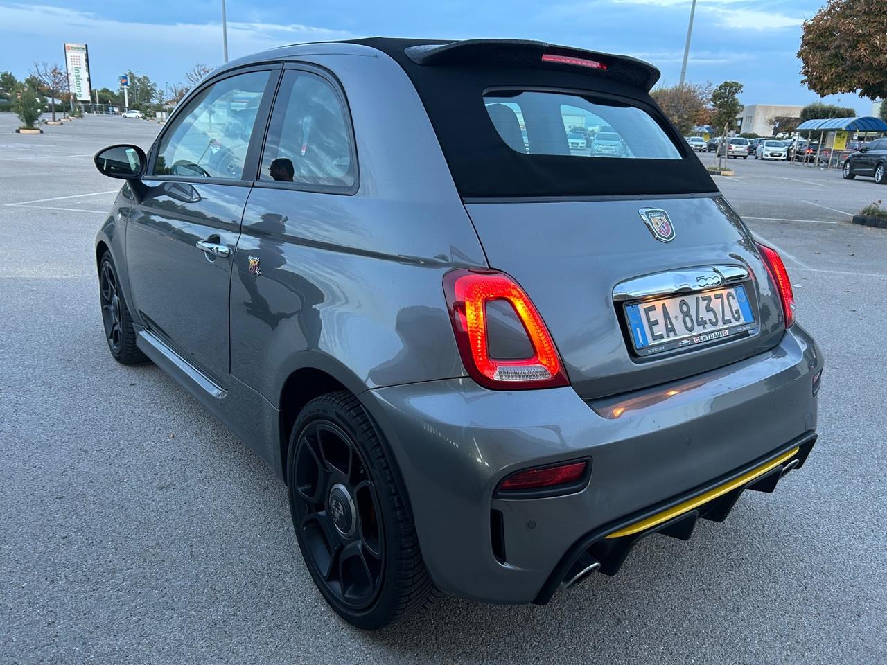 Abarth 500 C 1.4 140CV T-Jet MTA restayling
