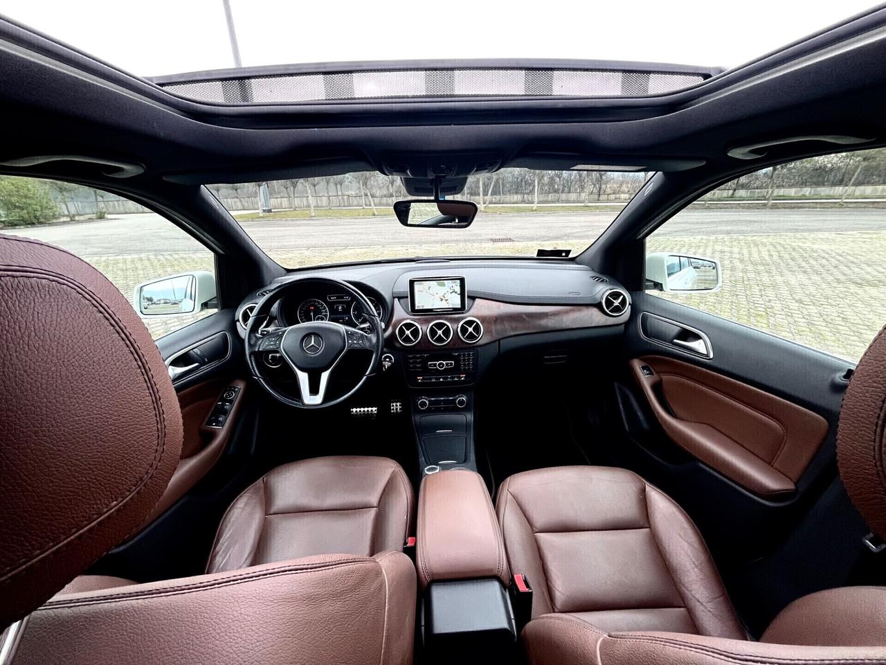 Mercedes-benz B Premium PLUS *TETTO*PELLE*NAVI*CERCHI18