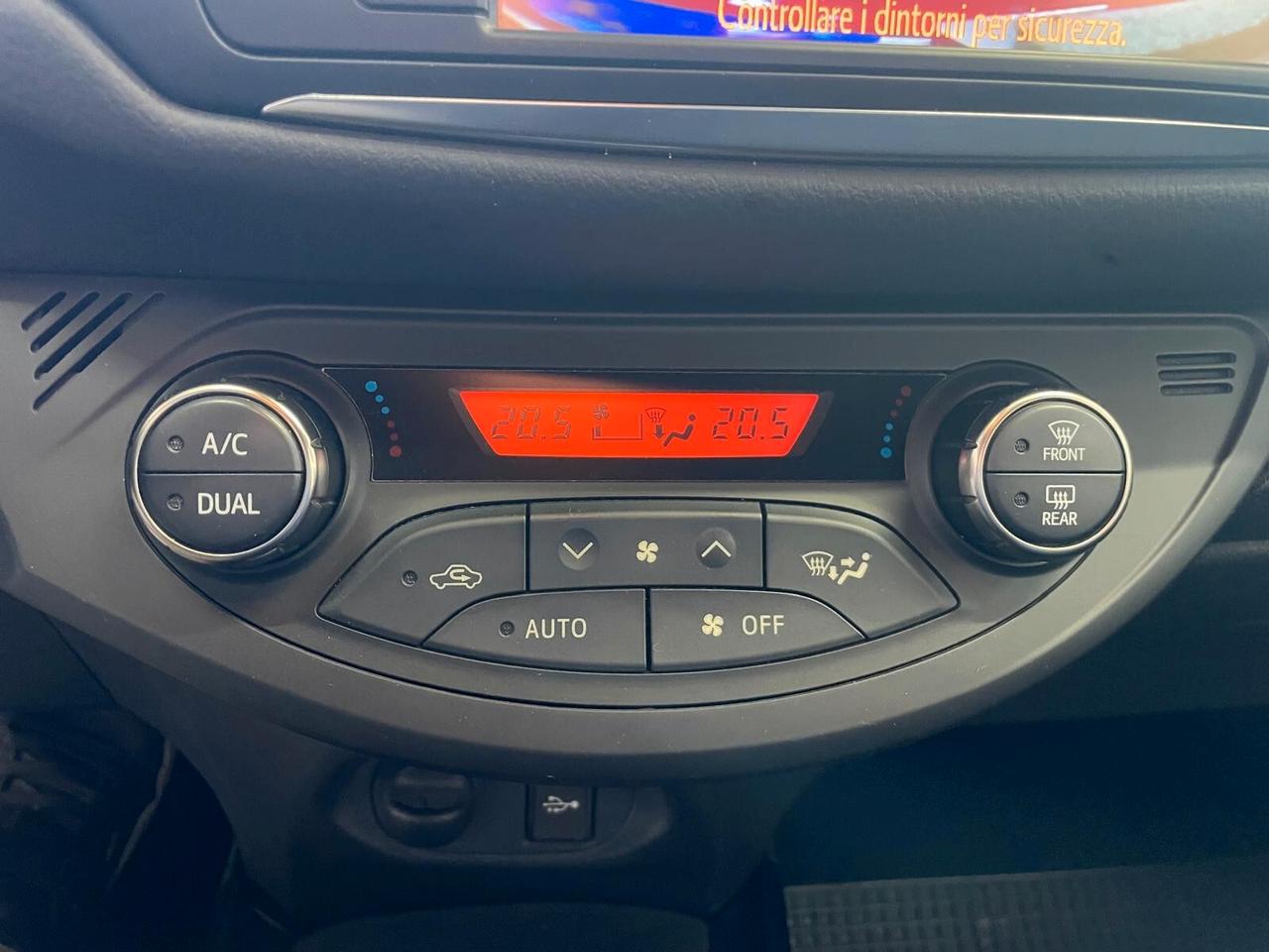 Toyota Yaris 1.0 5 porte Lounge