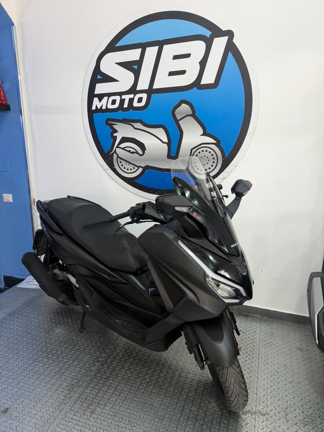 Honda Forza 125
