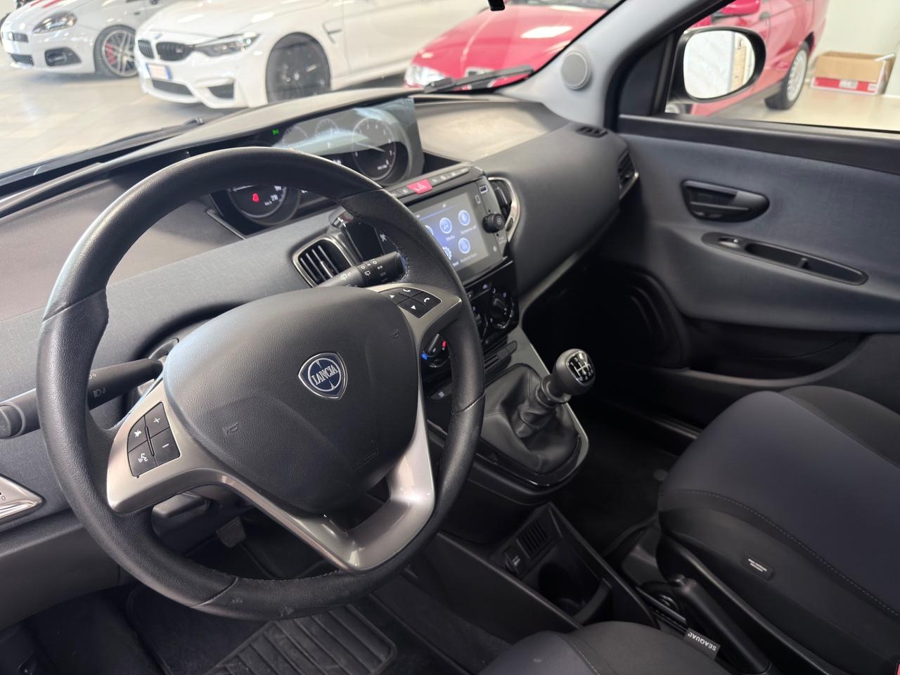Lancia Ypsilon 1.0 FireFly 5 porte S&S Hybrid Ecochic A. Ferretti