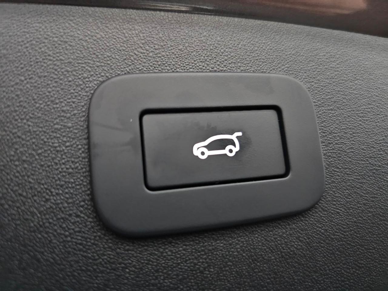 Jaguar E-Pace R-Dynamic SE Navi Camera Tetto C.20" LED BlackPack