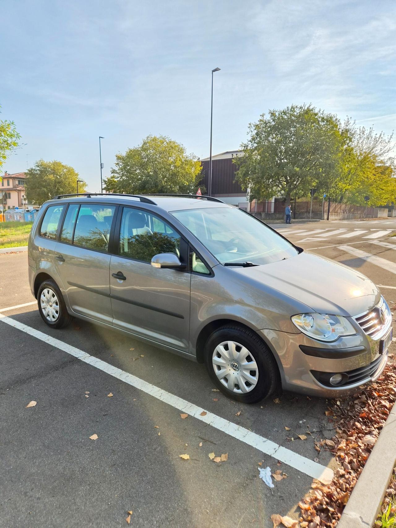 Volkswagen Touran 1.6 BENZINA 7 POSTI