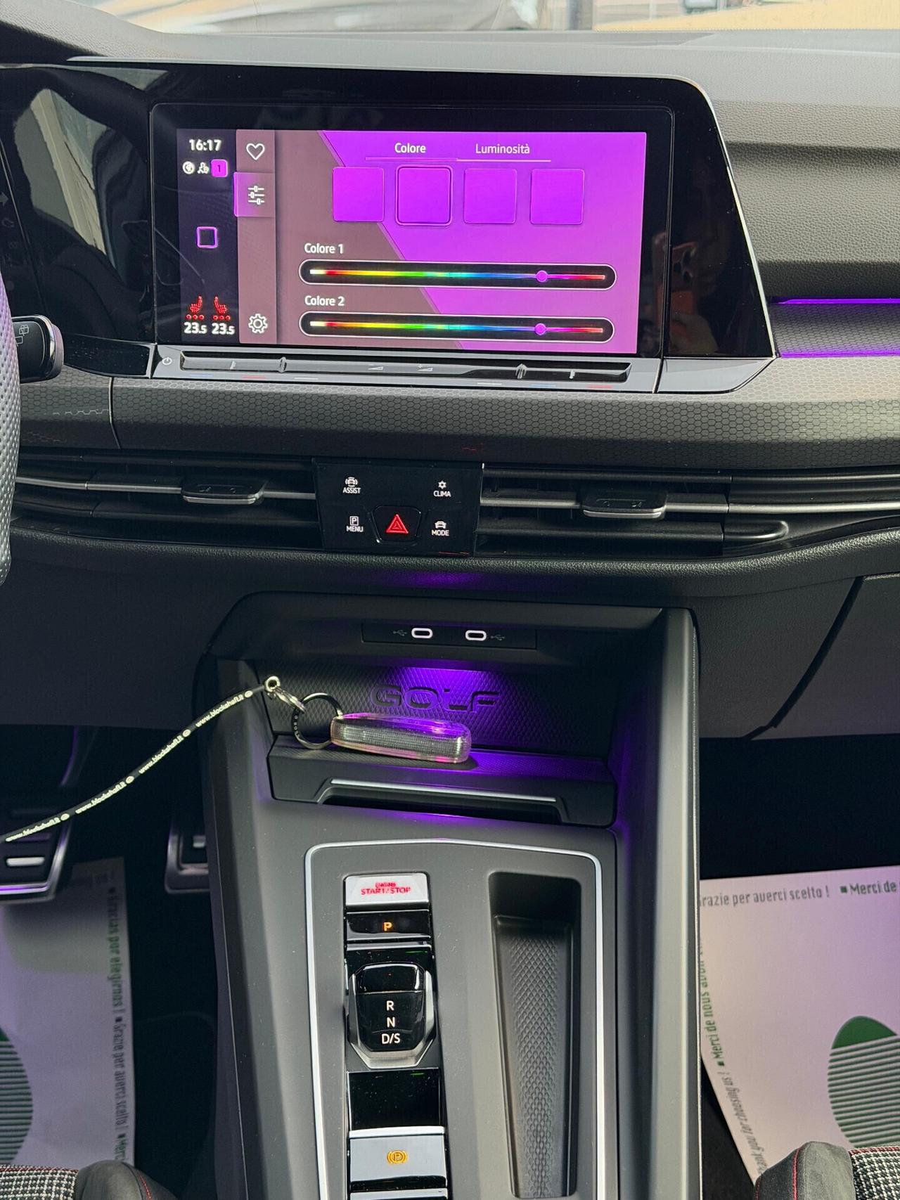 Volkswagen Golf 8 GTI 2.0 TSI 245CV