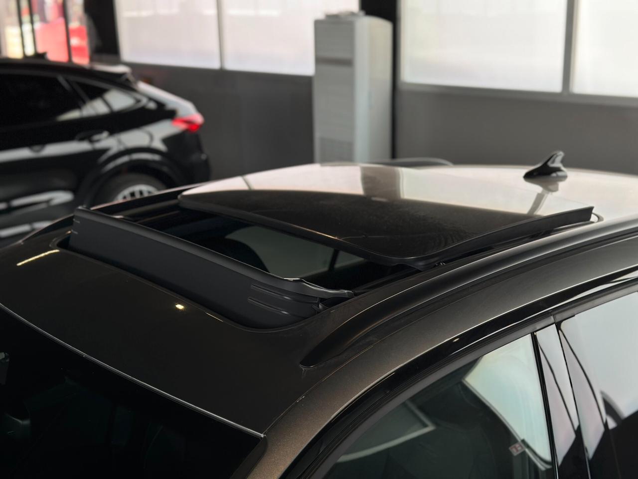 Volkswagen T-Roc 1.5 eTSI ACT 150 CV DSG R-Line