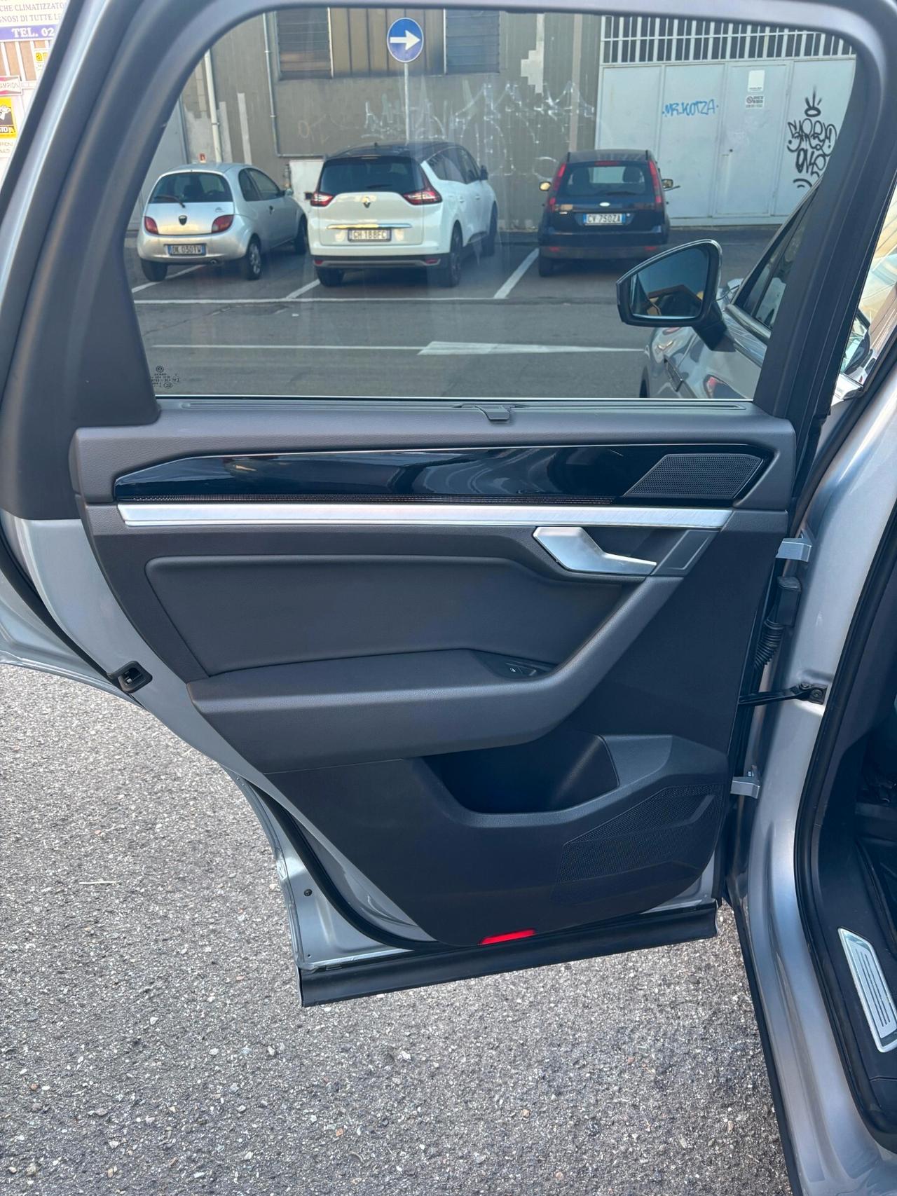 Volkswagen Touareg 3.0 V6 TDI SCR Advanced