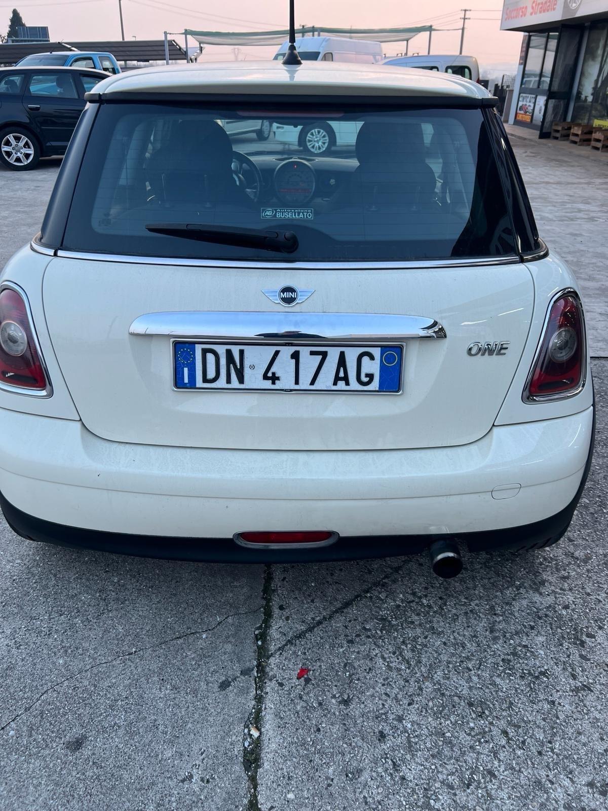 Mini Mini 1.4 16V Cooper Chili X Neopatentati