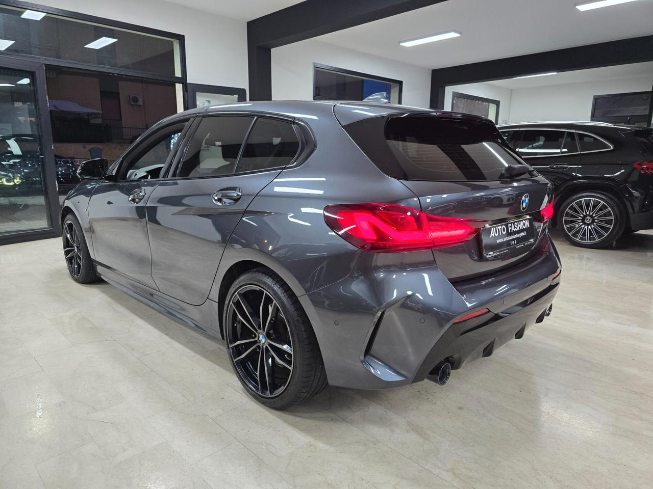 Bmw 118 118d 5p. Msport