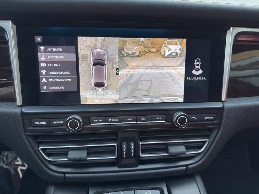 Porsche Macan 2.0 benzina 245 CV tetto 2021