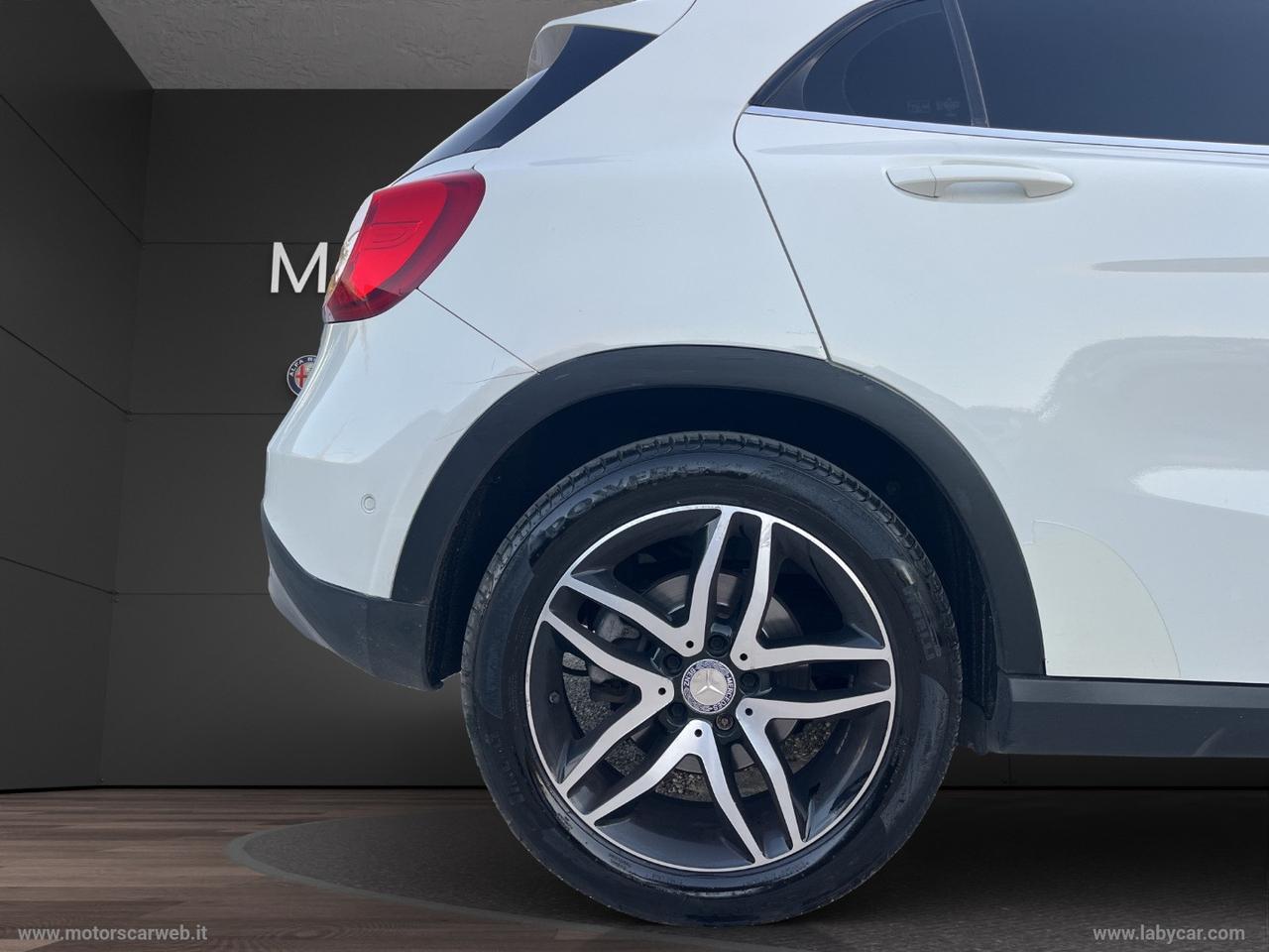 MERCEDES-BENZ GLA 200 CDI Automatic Sport