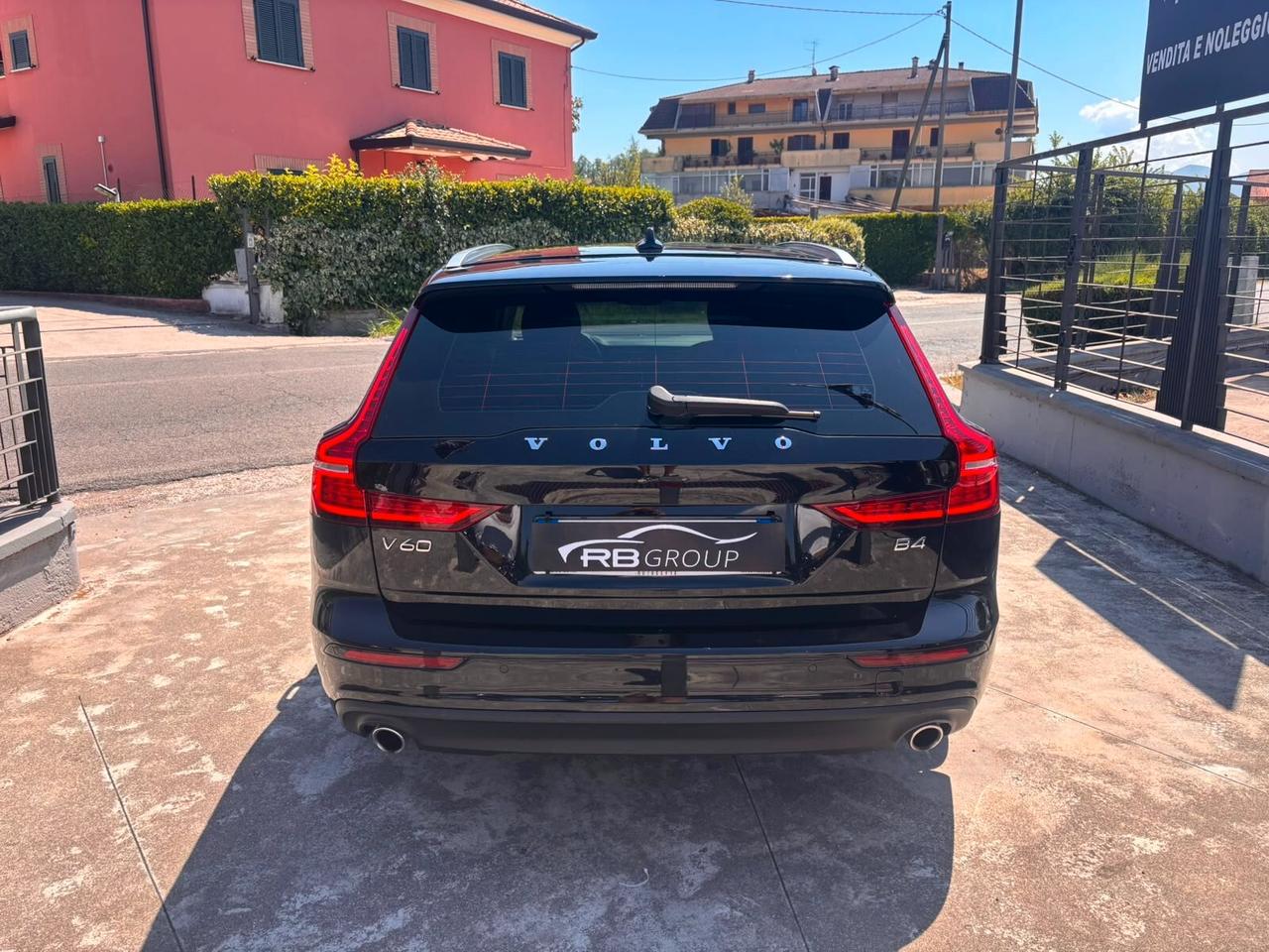 Volvo V60 B4 (d) Geartronic R-Design