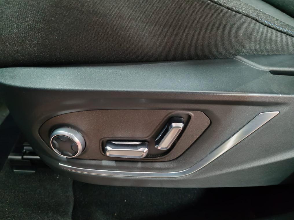 Lynk & Co 01 1.5 td phev auto