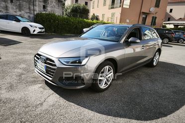 AUDI A4 30 TDI Business Advanced