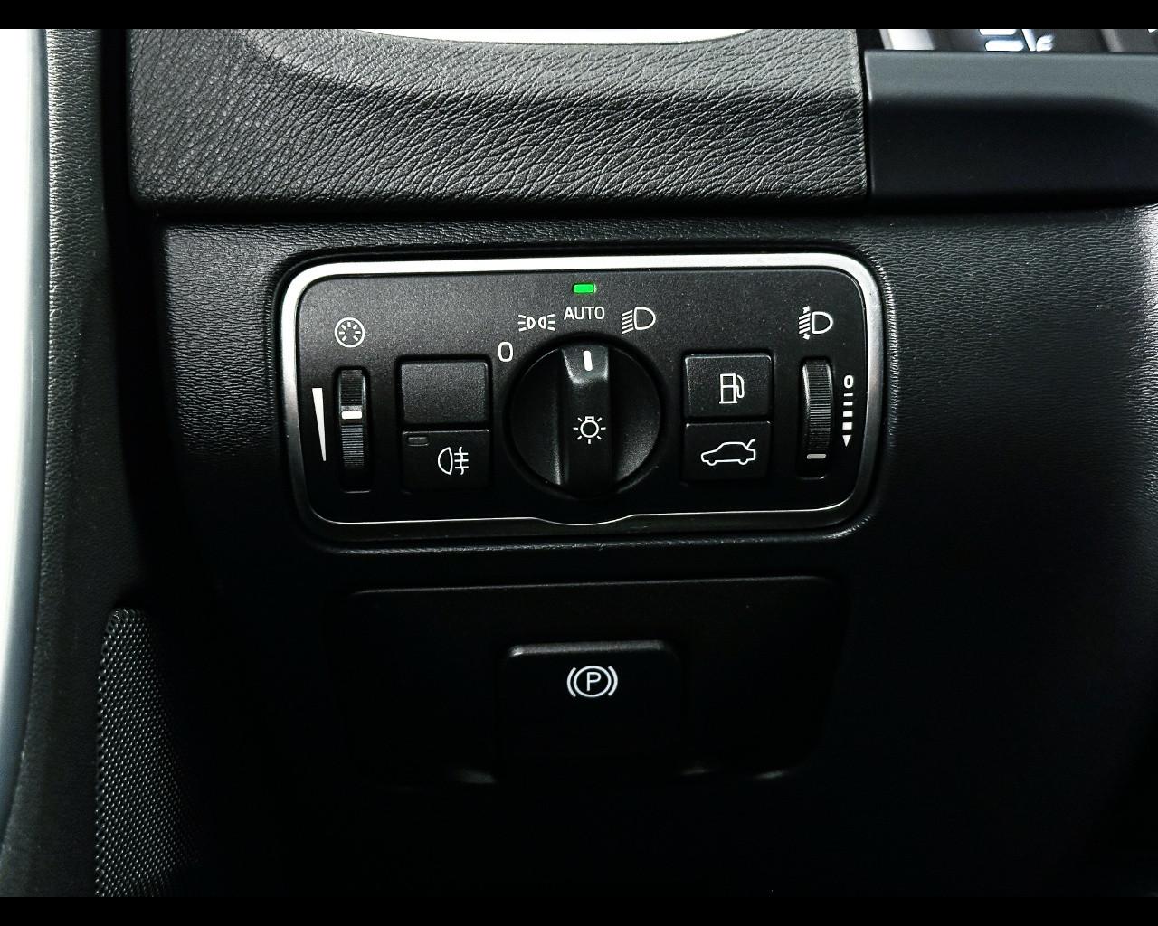 VOLVO V60 (2010-2018) - V60 D2 1.6 Momentum