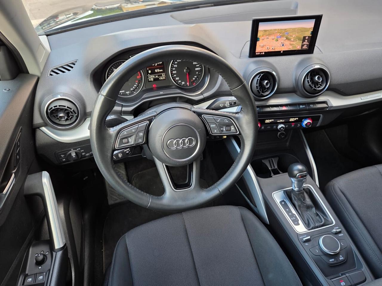 Audi Q2 35 TDI S tronic Business