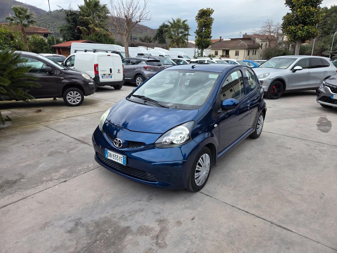 Toyota Aygo 1.0 benzina 3 porte - AUTOMATICA