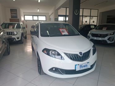 Lancia Ypsilon 1.0 FireFly 5 porte S&S Hybrid Platino