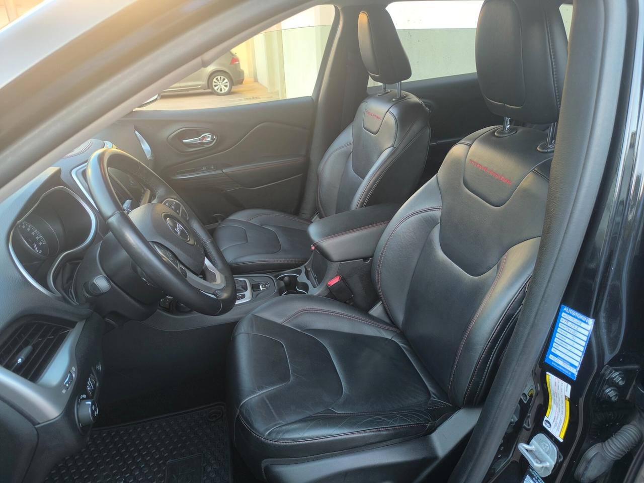 Jeep Cherokee 3.2 V6 Pentastar 4WD Active Drive Lock Trailhawk