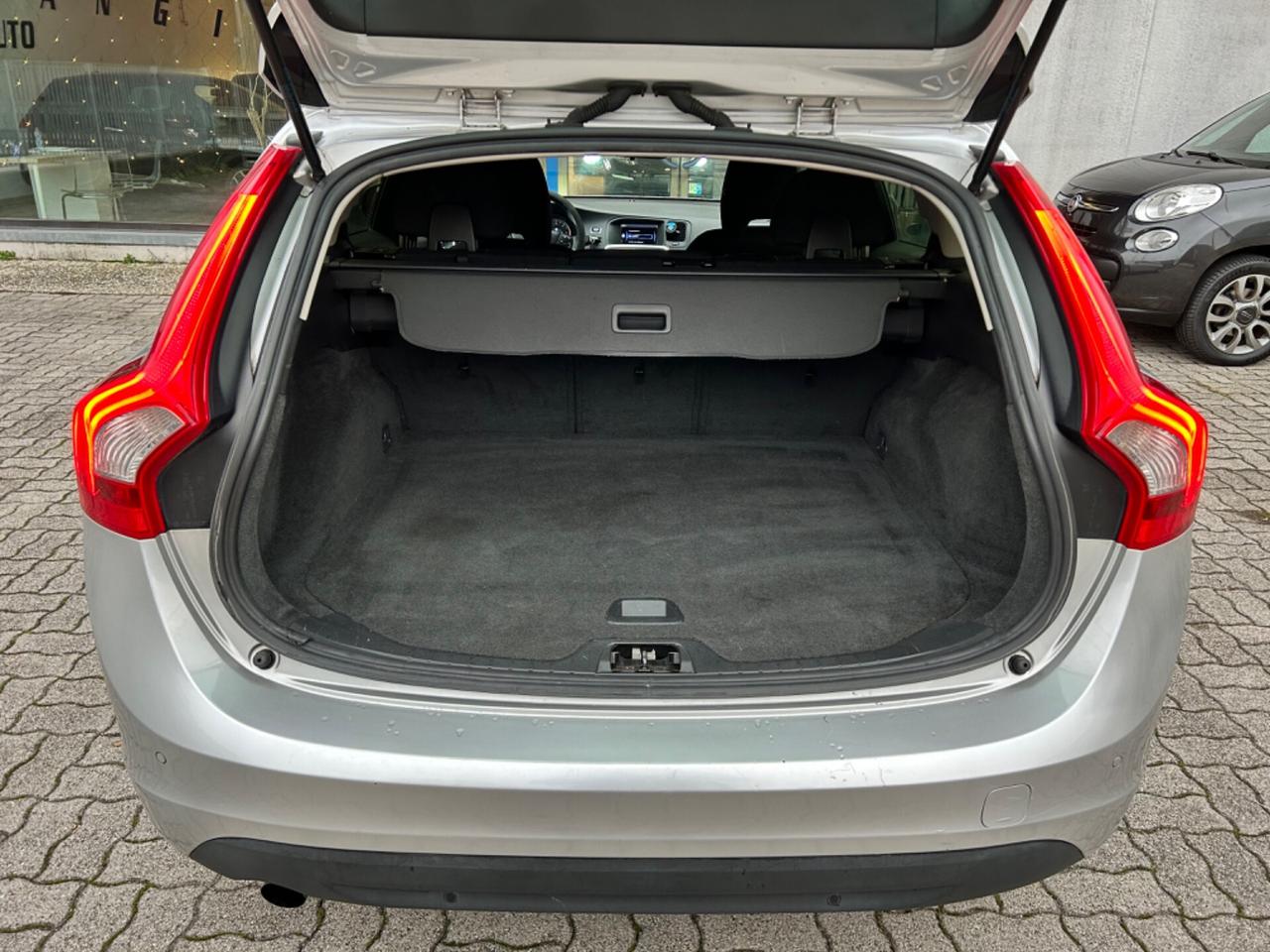 Volvo V60 1.6d cv115 DRIVE Kinetic S.W