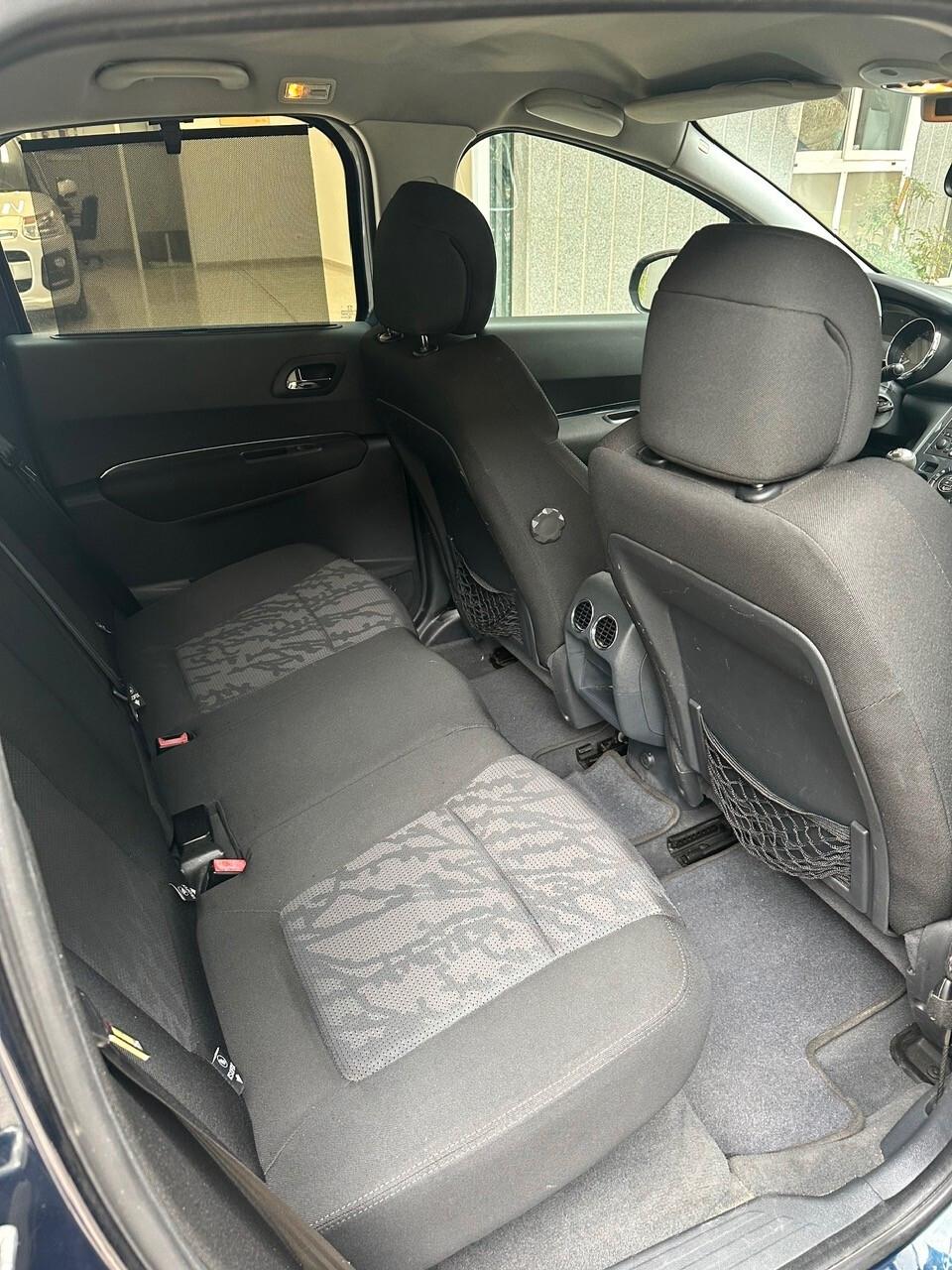 Peugeot 3008 1.6 HDi 110CV Outdoor