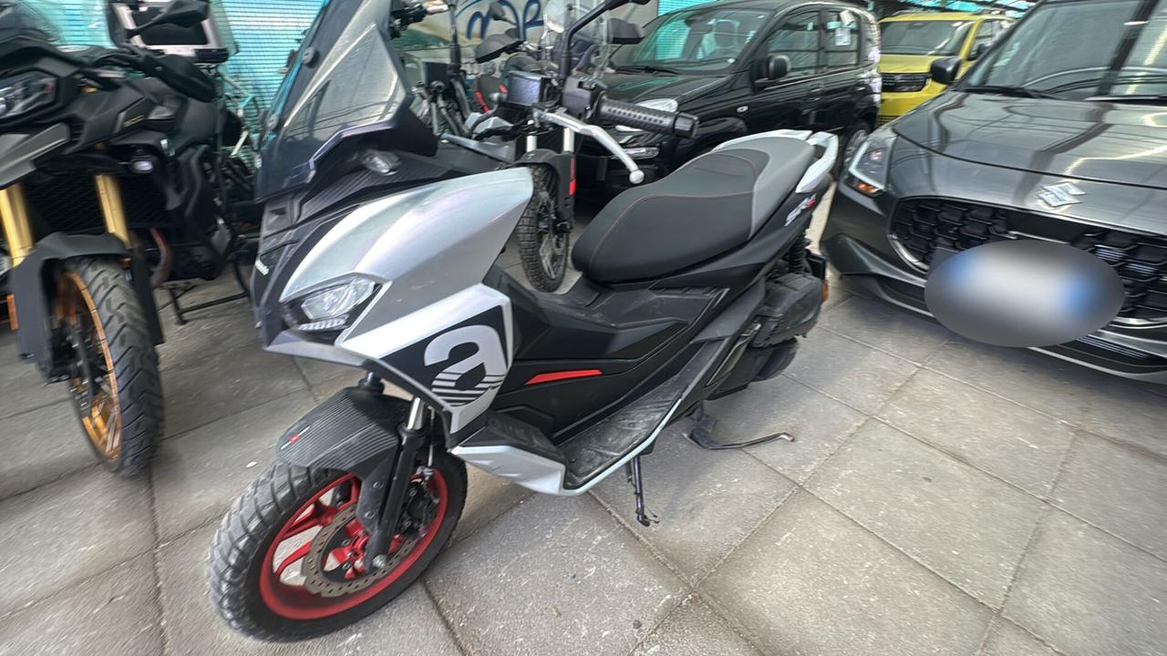 Aprilia SR GT 125 del 2023 USATO