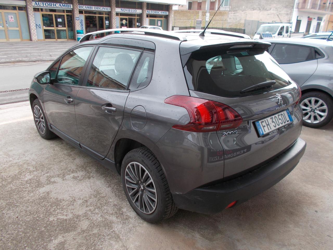 Peugeot 2008 BlueHDi 100 Allure