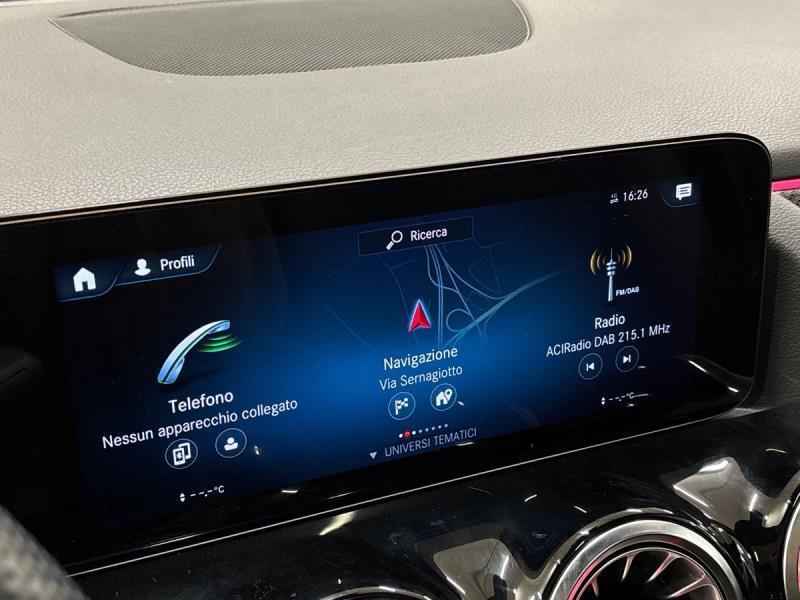 Mercedes GLA 35 AMG 4Matic Speedshift DCT AMG 8G