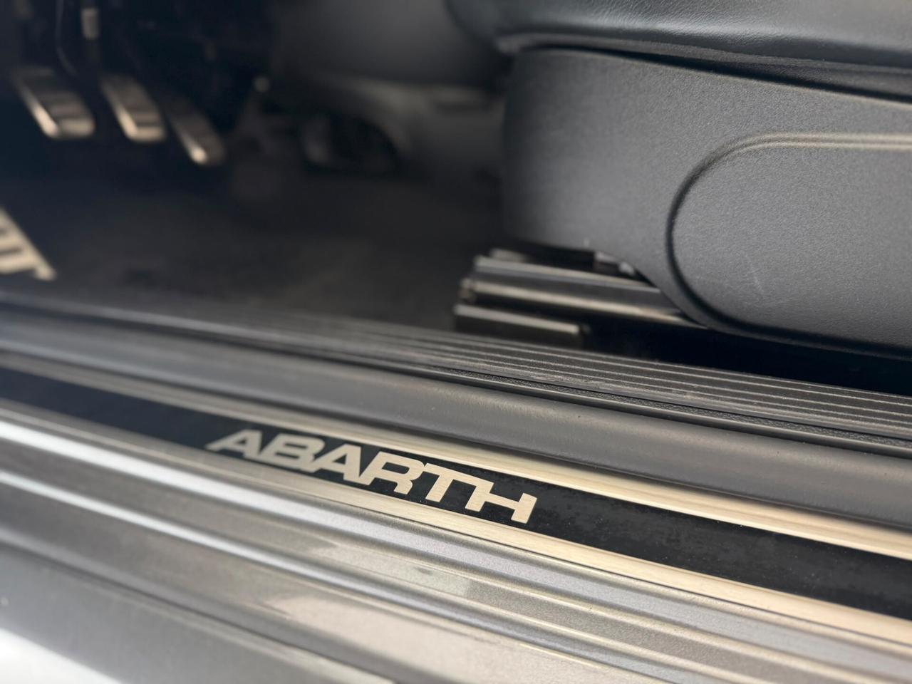 Abarth 595 1.4 Turbo T-Jet 165 CV Turismo
