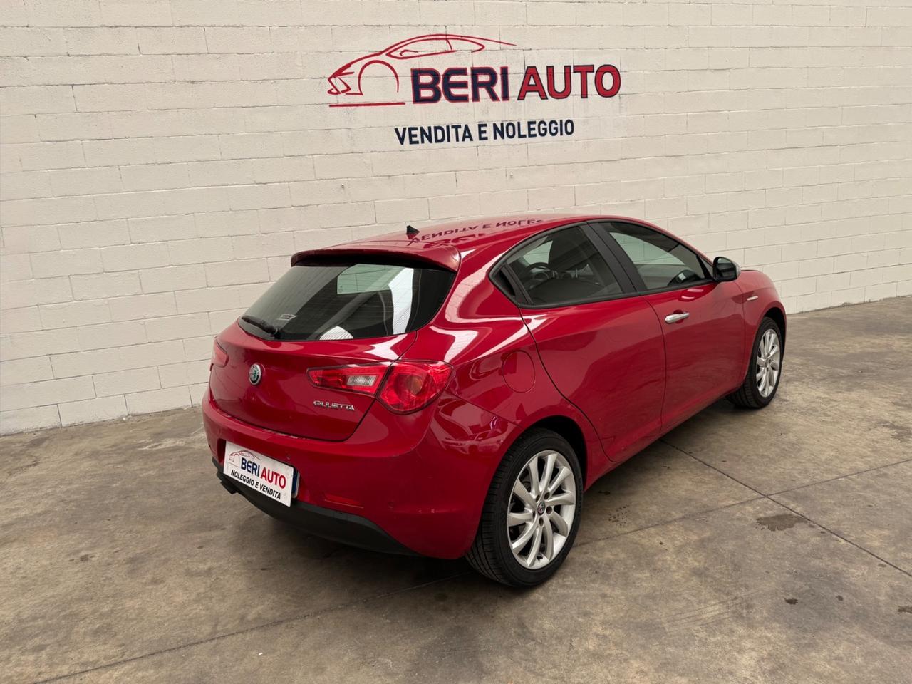 Alfa Romeo Giulietta benzina cambio automatico