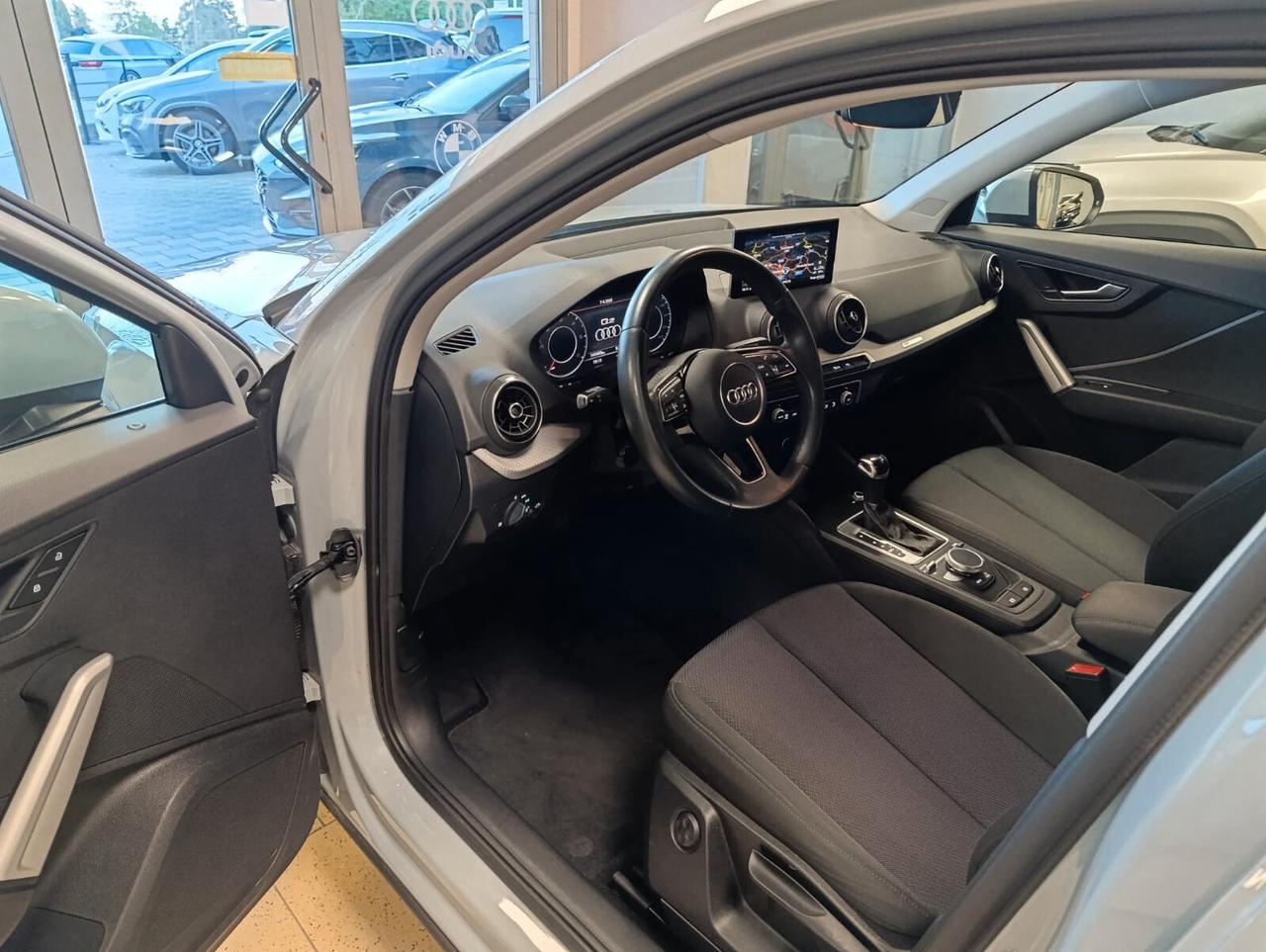 Audi Q2 35 TDI S tronic Business