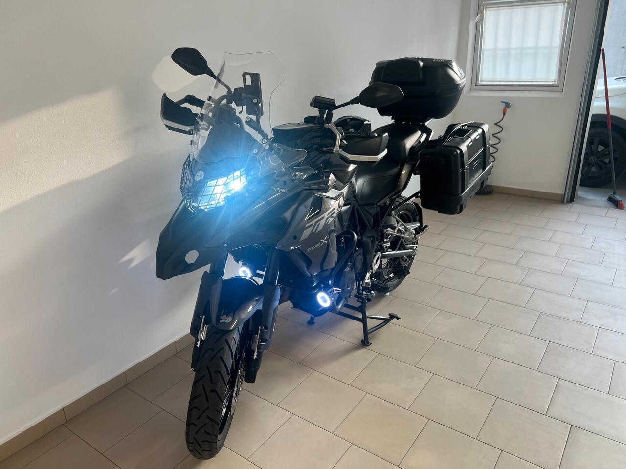 Benelli TRK 502x solo 13.973 km