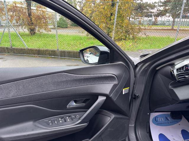 PEUGEOT 408 PureTech 130CV EAT8 Allure NAVI+RETR.