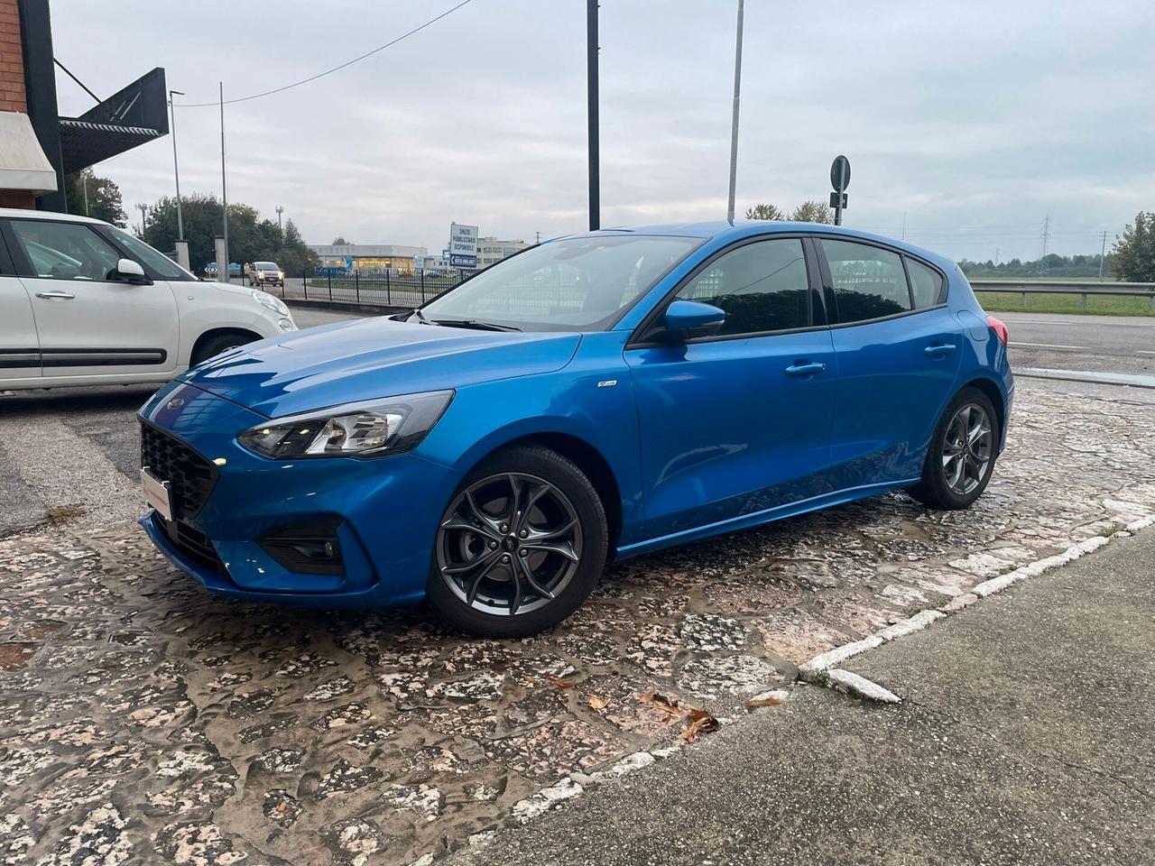 Ford Focus 1.0 EcoBoost Hybrid 125 CV 5p. ST Line