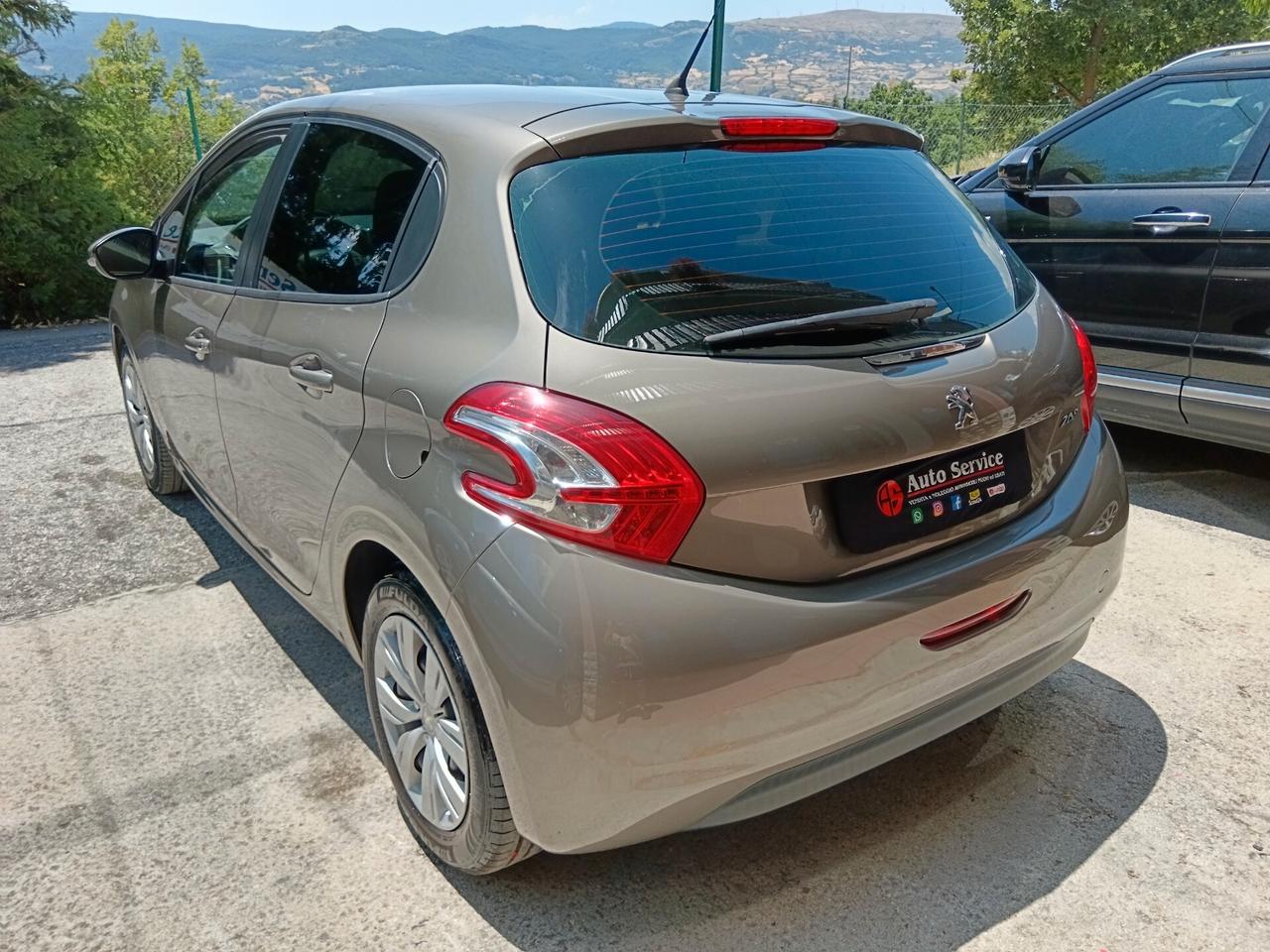 Peugeot 208 1.4 HDi 68CV 5P NEOPATENTATI
