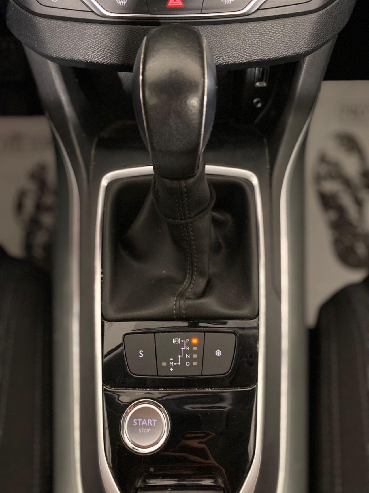 Peugeot 308 PureTech Turbo 130 *PER COMMERCIANTI *