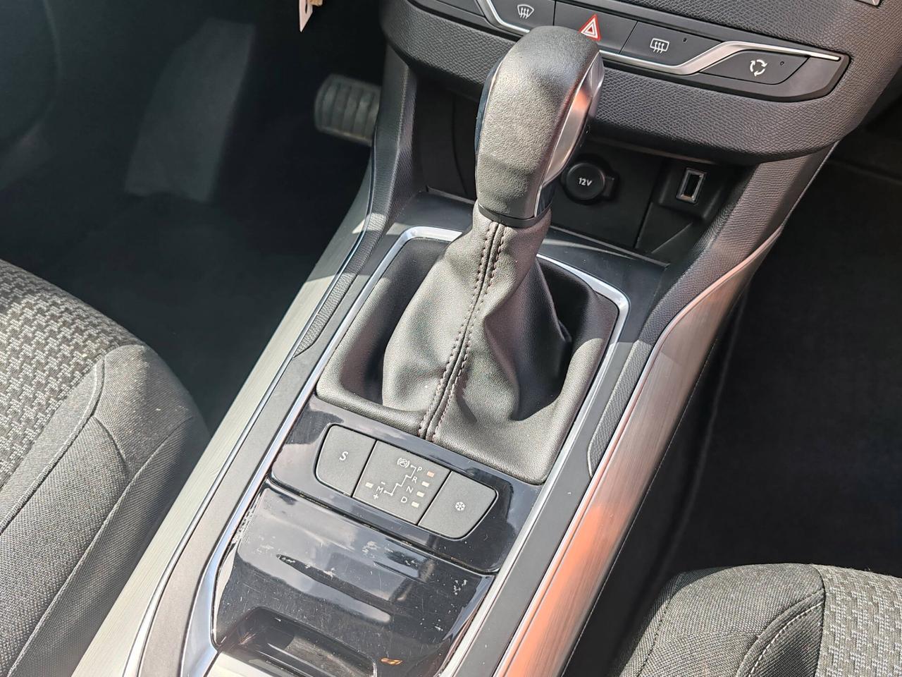 Peugeot 308 BlueHDi 120 S&S EAT6 SW Allure