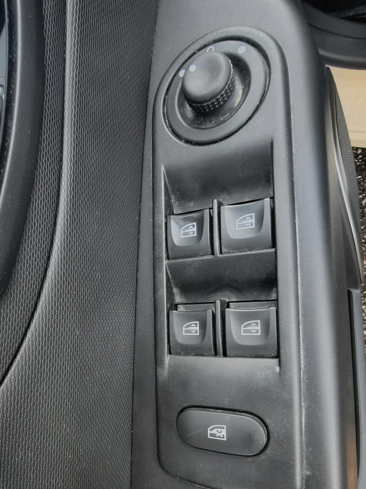 RENAULT CAPTUR 1.5 DCI S&S LIVE 127.000 KM
