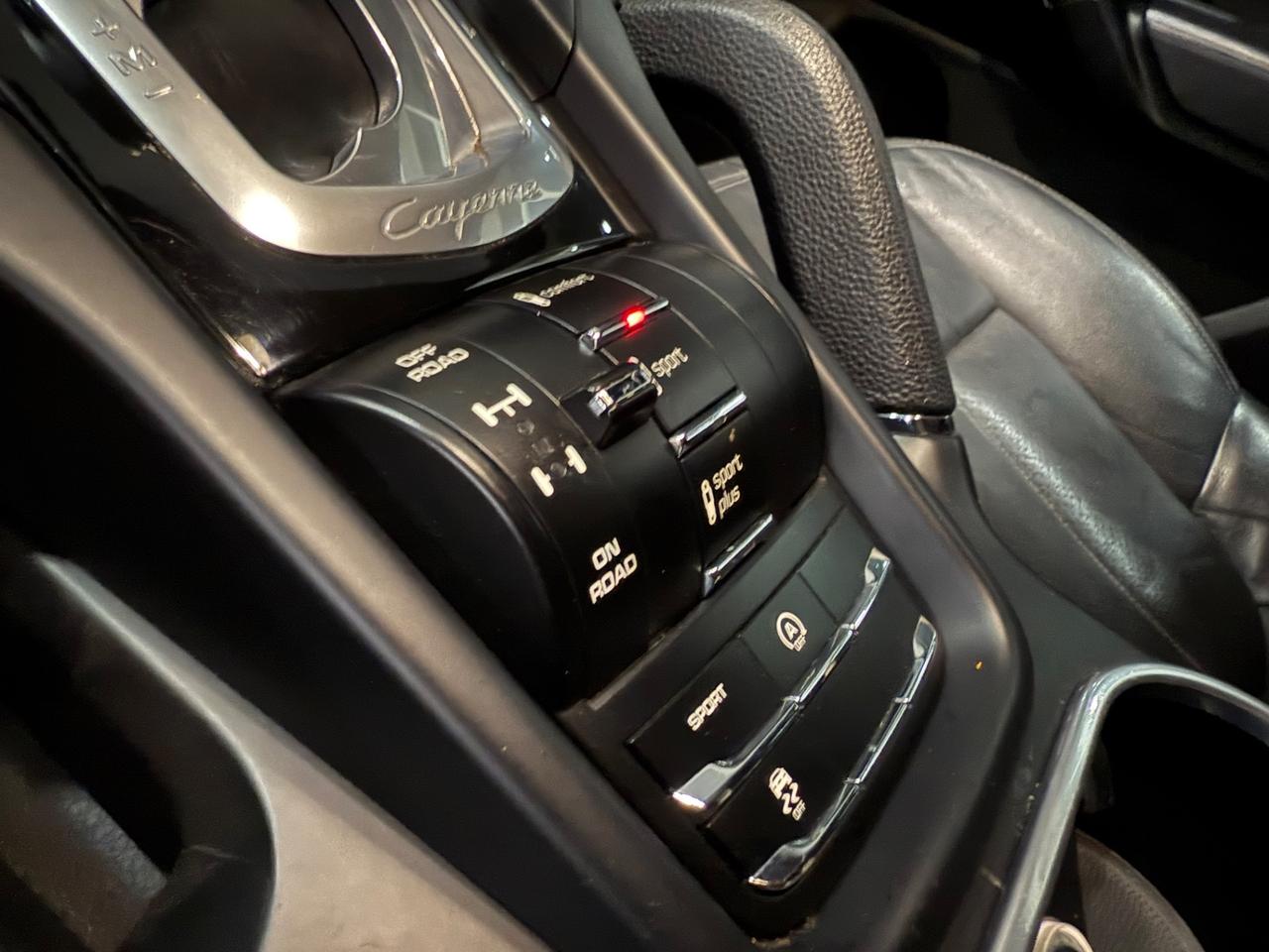 Porsche Cayenne 3.0D250cv BLACK+R21+CHRONO SPORT2016