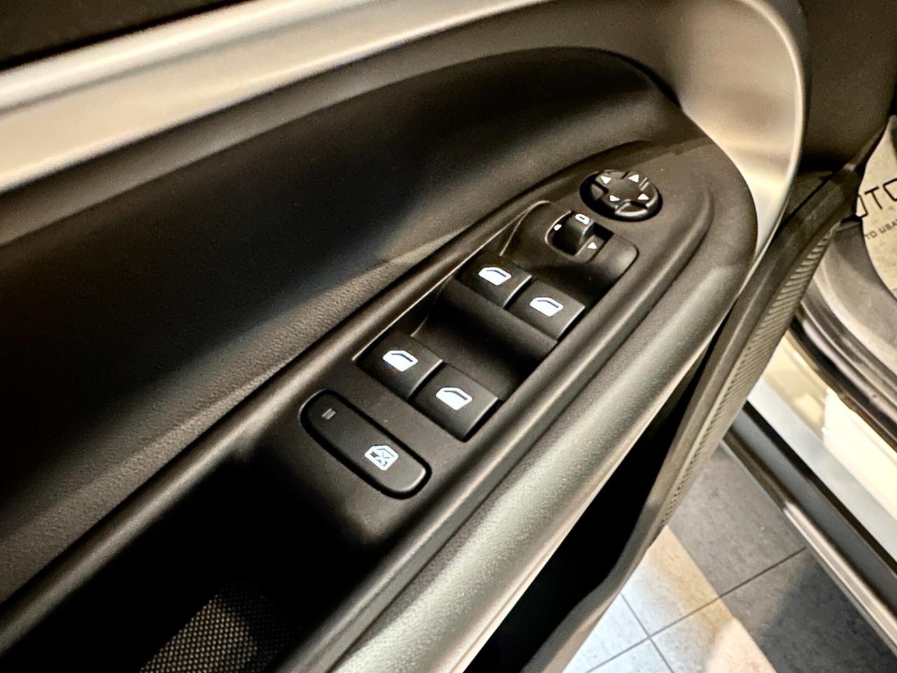 Jeep Avenger 1.2 Turbo 100 CV Altitude