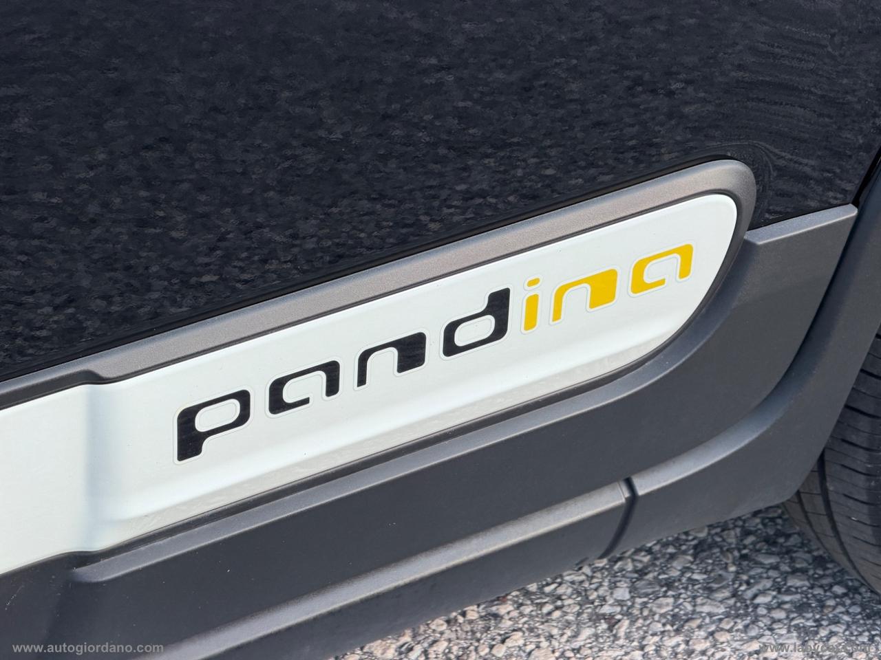 FIAT Panda 1.0 FireFly S&S Hybrid PACK CROSS