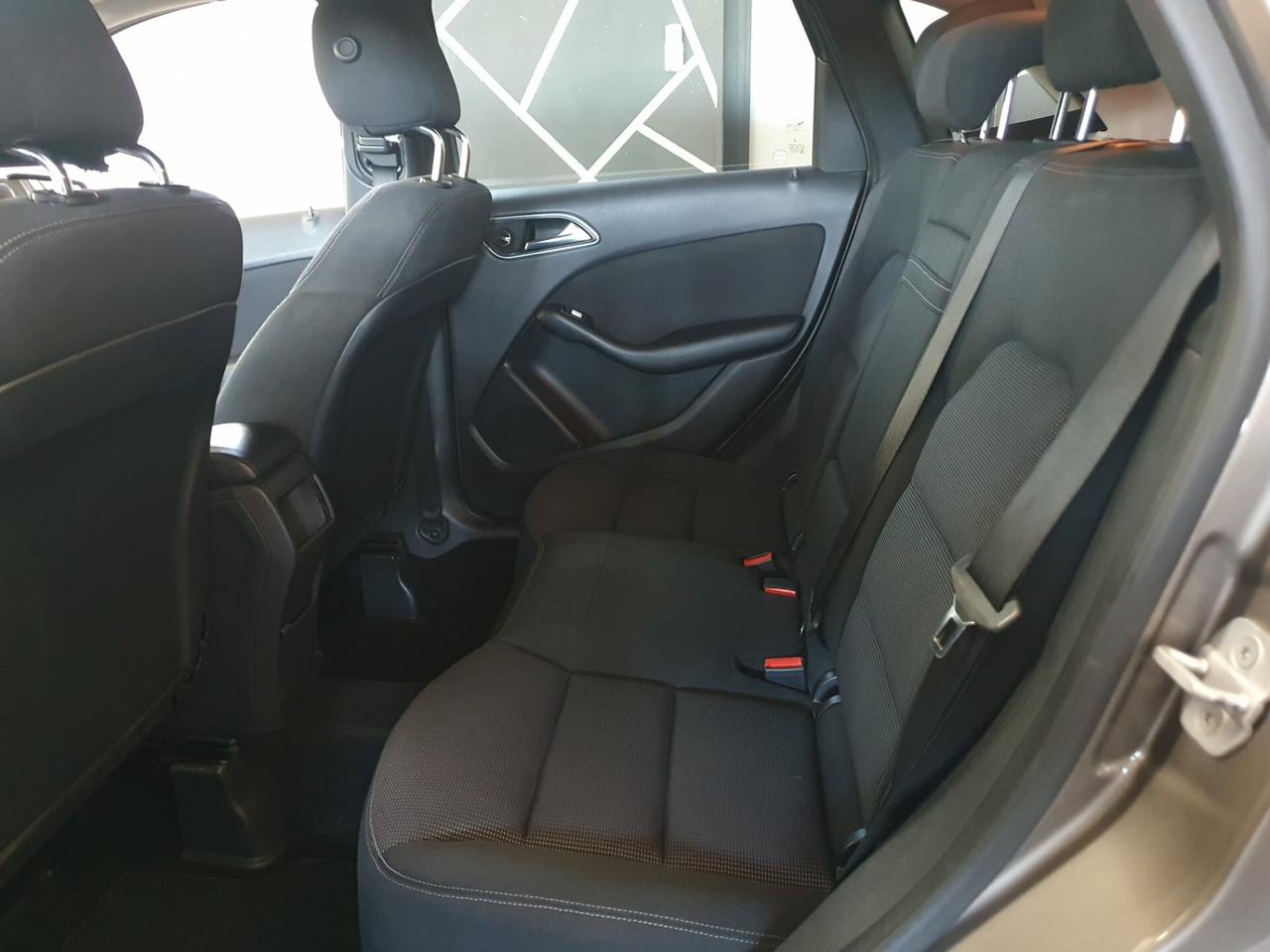 Mercedes-benz B 180 BlueEFFICIENCY Premium