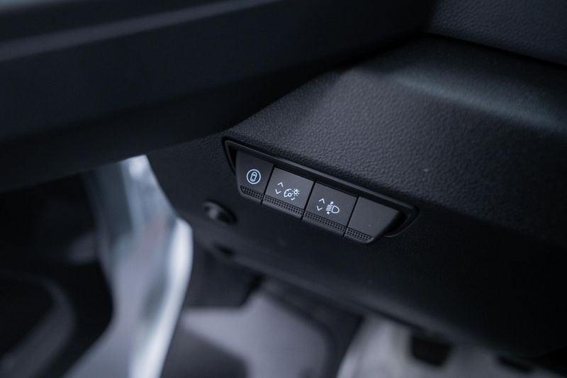 Renault Master MASTER TCS TA L3 T35 RS Blue dCi 150 EVIE BOXATO CON PORTA LATERALE E SPOILE 4225X2200 H2325 CON PED